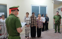 Công an TP.HCM khởi tố 9 cô gái tham gia hỗn chiến tranh giành khách