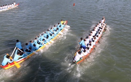 Lễ hội đua thuyền trên sông Cà Ty rộn ràng sắc xuân Bính Ngọ