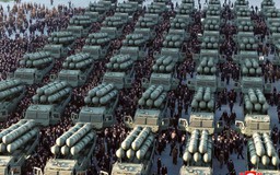 Triều Tiên công bố pháo phản lực phóng loạt có thể mang đầu đạn hạt nhân