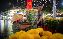 Vì sao nhiều người thấy tết ngày càng áp lực?