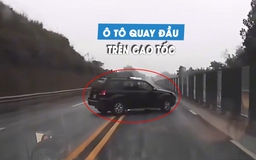 Kinh hoàng ô tô liều lĩnh quay đầu trên cao tốc
