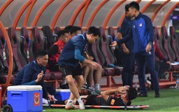 Nóng: Tiền vệ Thái Sơn đứt gần hết dây chằng chéo trước phải mổ, báo động cho dàn U.23 Việt Nam