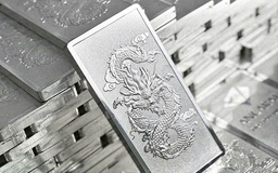 Giá bạc hơn 80 triệu đồng/kg, hàng chục cửa hàng mở cửa trở lại