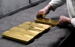 Nhà hảo tâm bí ẩn tặng 21 kg vàng để TP.Osaka sửa ống nước