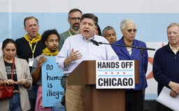 Bang Illinois yêu cầu ông Trump hoàn trả 9 tỉ USD tiền thuế cho dân sau phán quyết của tòa