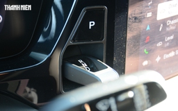 3 lý do vì sao không nên chuyển cần số về P khi dừng đèn đỏ