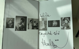 Khánh Ly về nước ra mắt cuốn sách đầu tiên về 80 năm cuộc đời