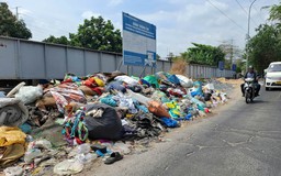 Những bãi rác bên đường gây ô nhiễm