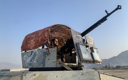 Afghanistan nói bắn hạ chiến đấu cơ Pakistan, gần 400 người đã chết do xung đột