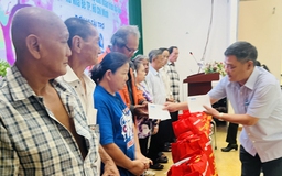 Cây mùa xuân 2026: Tiếp tục trao quà tết đến các hộ khó khăn