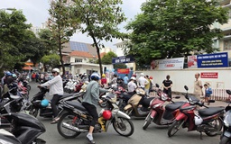 Công an TP.HCM đề xuất bố trí chỗ đỗ xe cho phụ huynh đưa đón con