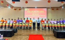 Phó thủ tướng Mai Văn Chính trao quà tết cho người lao động Tây Ninh