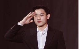 Đình Bắc tái hiện khoảnh khắc ăn mừng trên sân khấu WeChoice Awards, ‘cương quyết’ không chịu hé lộ bí mật…