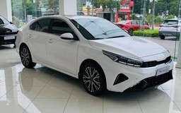 Thêm mẫu xe sedan tại Việt Nam bỏ bản số sàn
