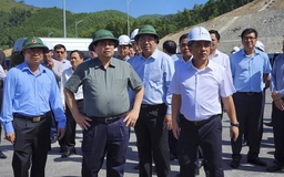 Thủ tướng Phạm Minh Chính thị sát cao tốc Quảng Ngãi - Hoài Nhơn