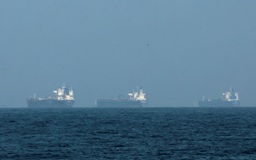 Nhiều tàu thể hiện mối liên hệ với Trung Quốc để qua được eo biển Hormuz?