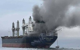 Eo biển Hormuz tiếp tục dậy sóng, nhiều tàu hàng bị tấn công