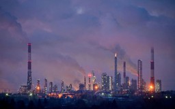 Chiến sự Ukraine ngày 1.479: Mỹ nới lỏng cấm vận Nga, châu Âu phản đối kịch liệt