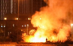 Sứ quán ở Iraq bị tấn công, Mỹ rà soát an ninh cơ quan ngoại giao toàn cầu