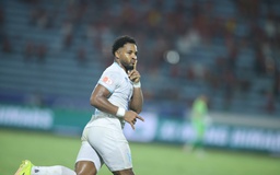 ‘Bỗng dưng’ ghi bàn trở lại, Xuân Son dí dỏm ‘nhờ cắt tóc đổi vận’: Thầy Kim không mong gì hơn!