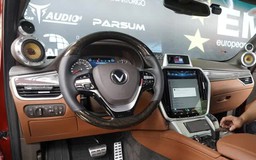 Điều gì khiến nghe nhạc trong ô tô hay hơn ở nhà?