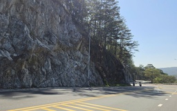 Đề xuất chi 50 tỉ đồng xử lý triệt để sạt lở đèo Prenn