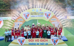 Chức vô địch ngọt ngào của đội Trường ĐH Thủy lợi, lễ bế mạc đầy cảm xúc!