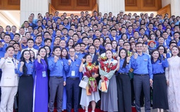 Những khoảnh khắc xúc động trong buổi gặp mặt của  Thủ tướng với thanh niên