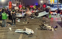 Ô tô Lexus gây tai nạn liên hoàn, 2 người bị thương