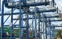 Hải quan chỉ đạo 'thượng khẩn' về áp mức thuế mới với xăng dầu