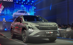 Omoda C5 Hybrid vừa trình làng Việt Nam, bản cũ đã giảm giá 'sập sàn'