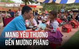 Báo Thanh Niên trao quà và sách giáo khoa cho học sinh Mường Phăng