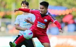 Trường ĐH Quốc gia Singapore 2-4 Trường ĐH Thủy lợi: Chiến thắng quá ấn tượng