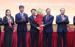 Ông Nguyễn Thanh Bình làm Chủ tịch UBND tỉnh Ninh Bình Ông Nguyễn Thanh Bình làm Chủ tịch UBND tỉnh Ninh Bình