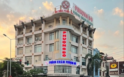 Vi phạm trong sử dụng ngôn ngữ, bác sĩ Trung Quốc bị tước chứng chỉ hành nghề