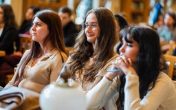 Nhiều học bổng du học châu Âu, châu Á, châu Đại Dương miễn phí cho người Việt