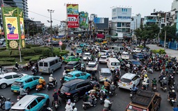 Có nên tháo dỡ vòng xoay ở TP.HCM?