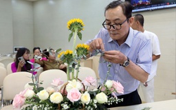 Quốc tế phụ nữ 8.3: Khi đàn ông tranh tài cắm hoa