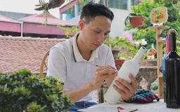 Lan tỏa trên mạng xã hội: Thầy giáo biến rác thành tác phẩm nghệ thuật