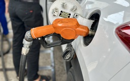 Đề xuất bình ổn khi giá xăng dầu tăng trên 20% trong một tháng