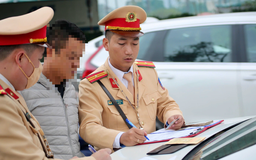 'Xe ghép' vào tầm ngắm