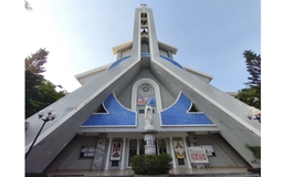 Những nhà thờ độc đáo: Nơi lưu giữ trang rửa tội của thi sĩ Hàn Mặc Tử