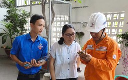 Ánh đèn điện như một cỗ máy không nghỉ, chẳng biết có mệt không?