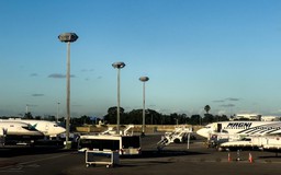 Hãng hàng không đột ngột hủy tất cả chuyến bay, hàng trăm du khách bị bỏ rơi