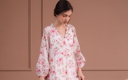 Sắc hồng pastel tôn nét tinh khôi và ngọt ngào của nàng