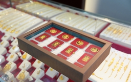 Bạc, vàng đua nhau giảm giá, vẫn chênh thế giới hơn 20 triệu/lượng vàng