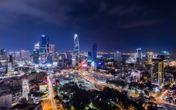 Giữa thành phố rực sáng ánh điện, nhớ về một thời đèn dầu 'chân ái'...