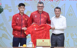 Thủ tướng Lê Minh Hưng gặp mặt, chúc mừng U.17 Việt Nam: ‘Mong đội giành những chiến thắng lớn hơn’