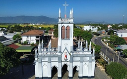 Hà Dừa - giáo đường hàng trăm năm tuổi bên dòng sông Cái