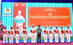 104 sĩ quan Công an tỉnh Cà Mau được thăng cấp hàm
